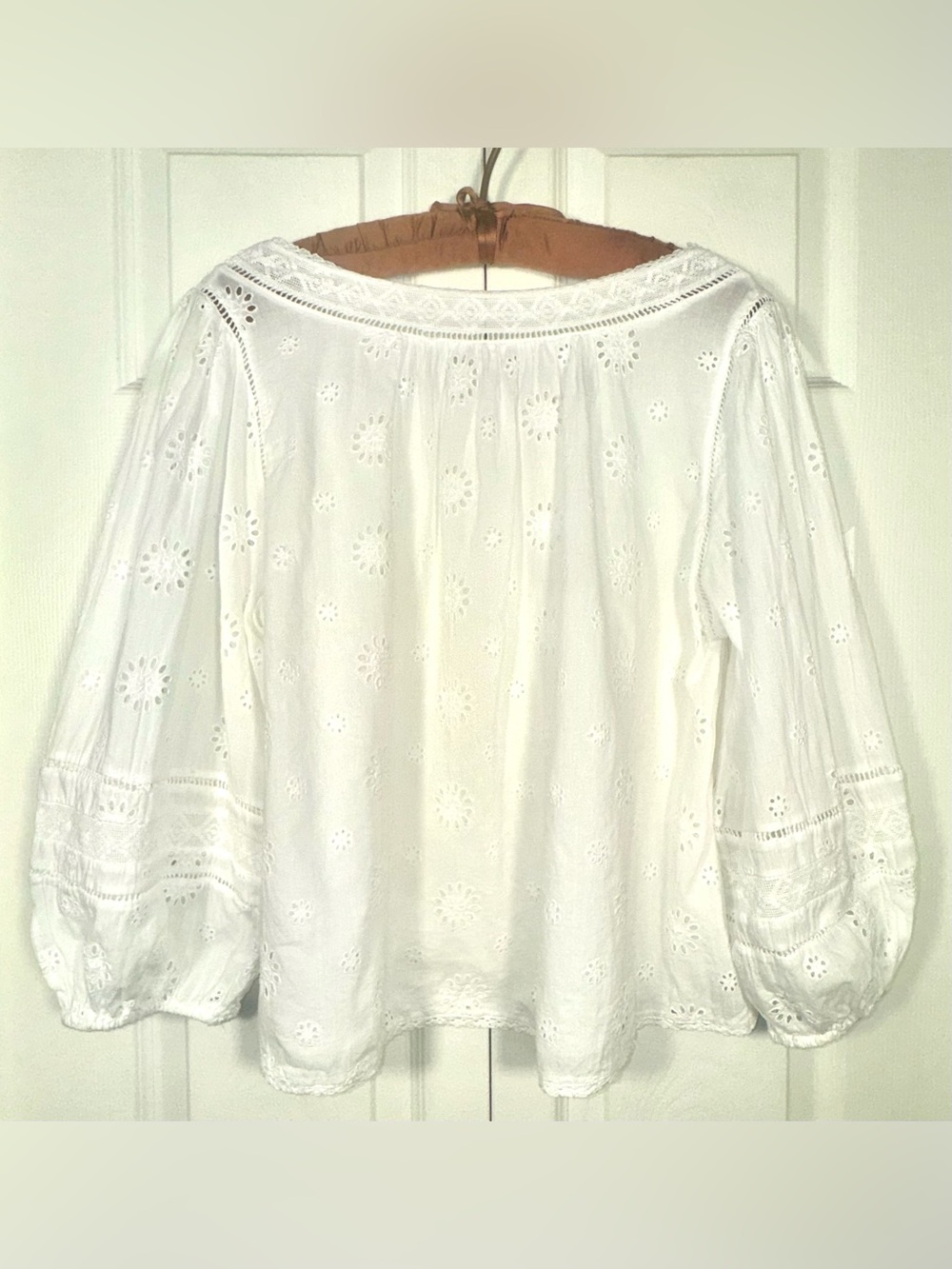 Pilcro by Anthropologie 3/4 Sleeve Crop Babydoll Top Eggshell Eyelet medium - Picture 4 of 12